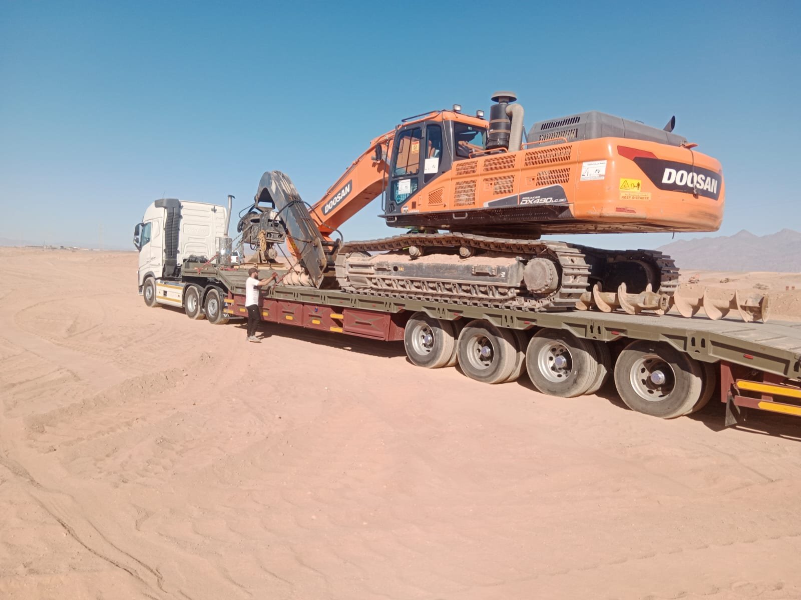 Heavy Equipment Lowbed Transport 3 to 5 Axles Saudi Arabia