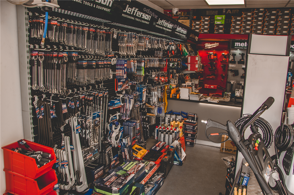 Deliveryman Available for Service, from any Market To your Home, or Work Site