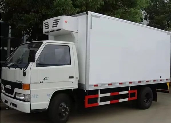 Irsaliat Provide Box Vans and Box Trucks for Loading and Transportation of industrial Products