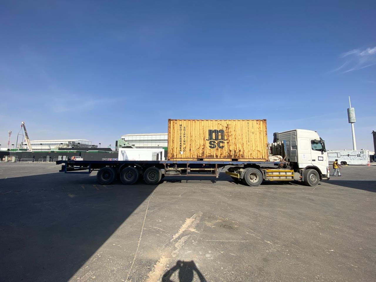 Best offer for Flatbed Truck in Jeddah, Prices start from 250 Saudi Riyal